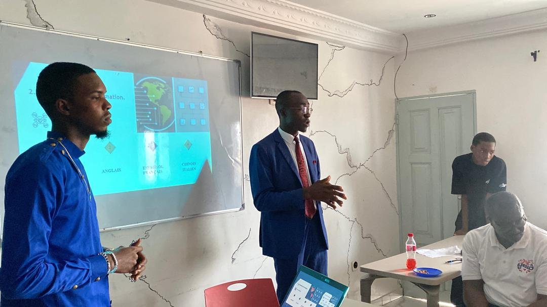 Apprenants en formation au CEMID ACADEMY